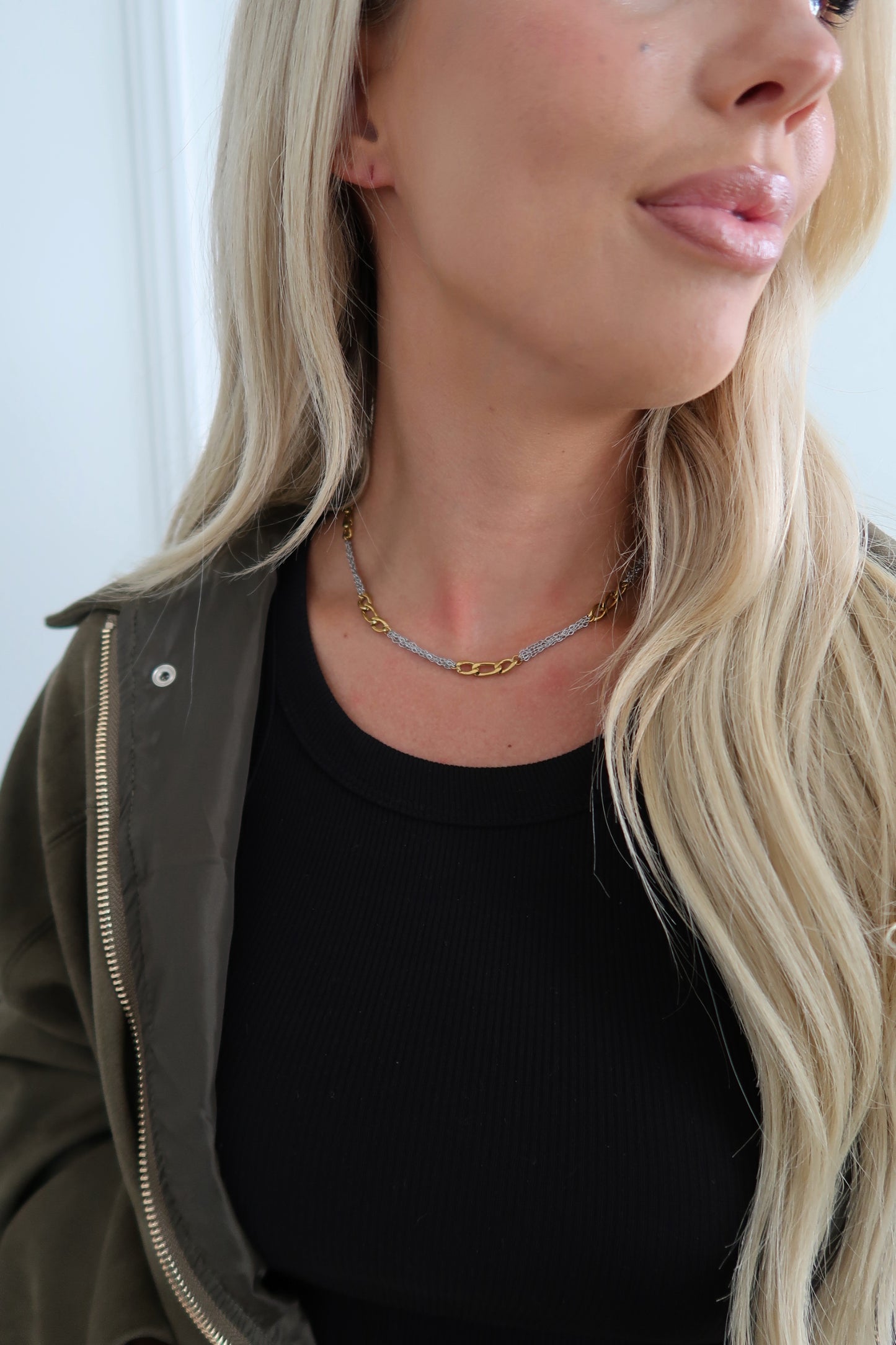 TWO TONED GRACE NECKLACE