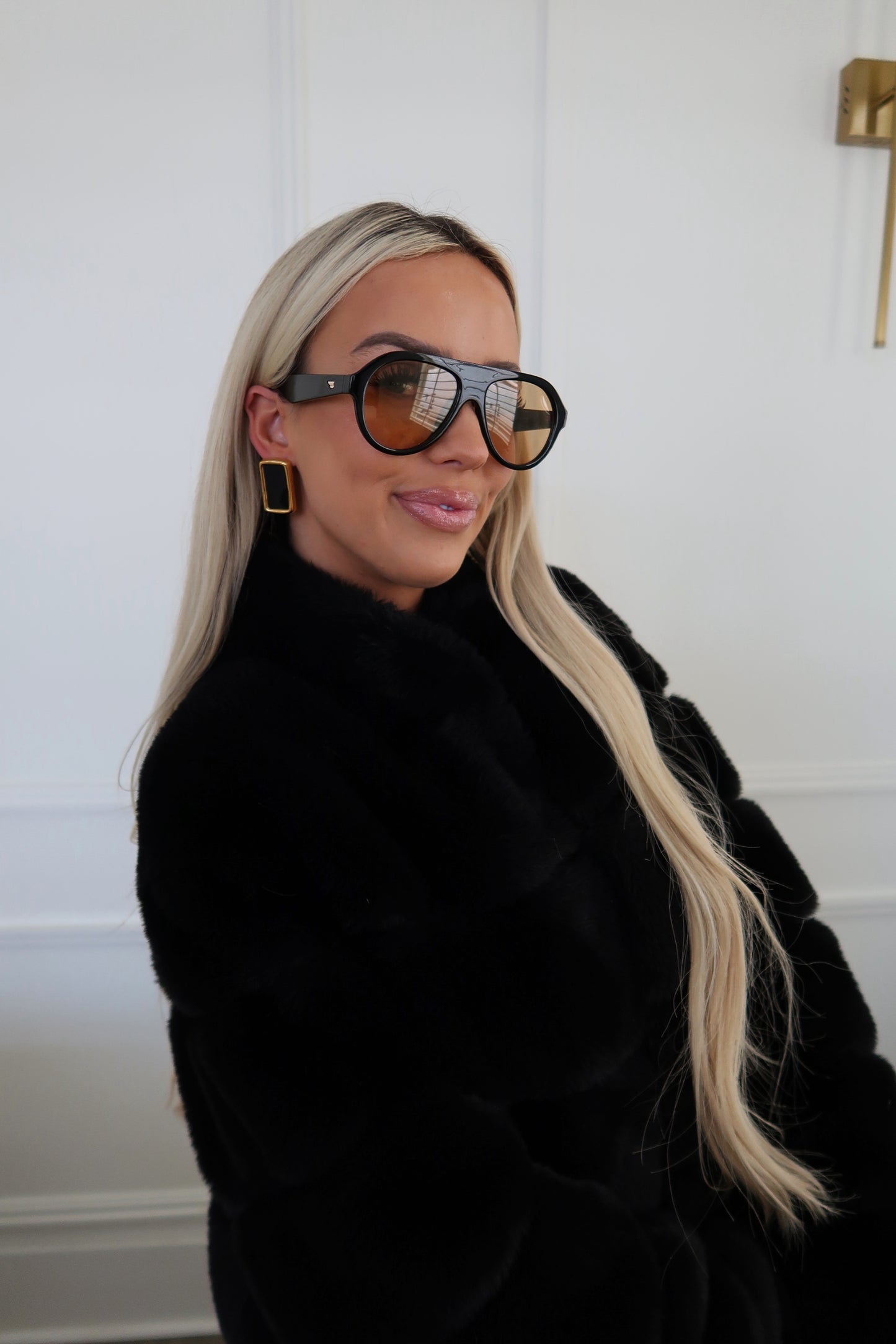 BROOKE EARRINGS – BLACK ￼