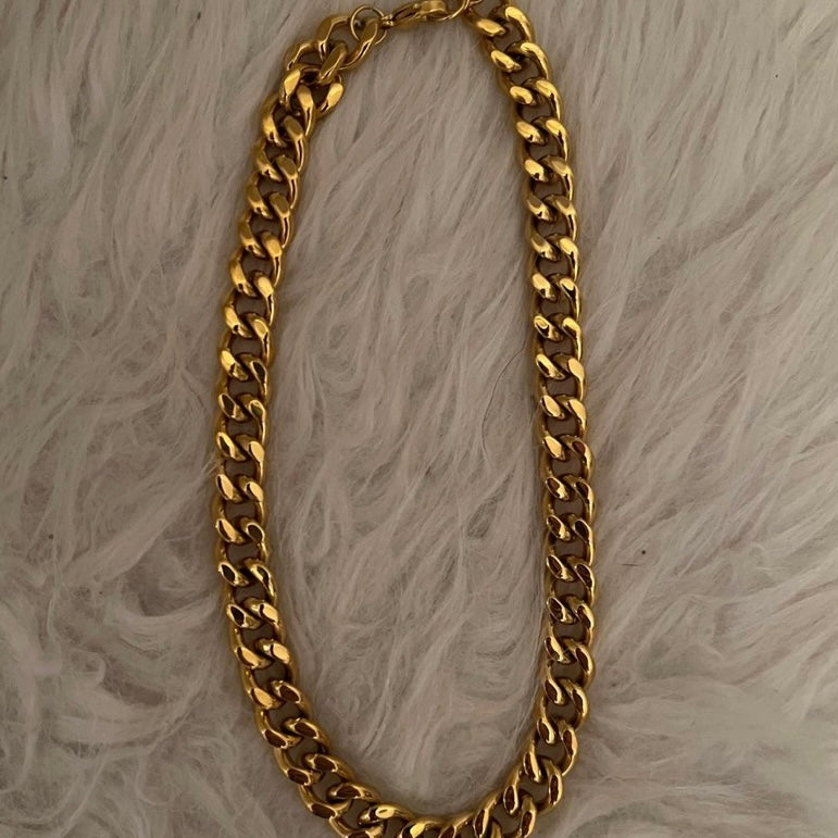 CHUNKY GOLD NECKLACE