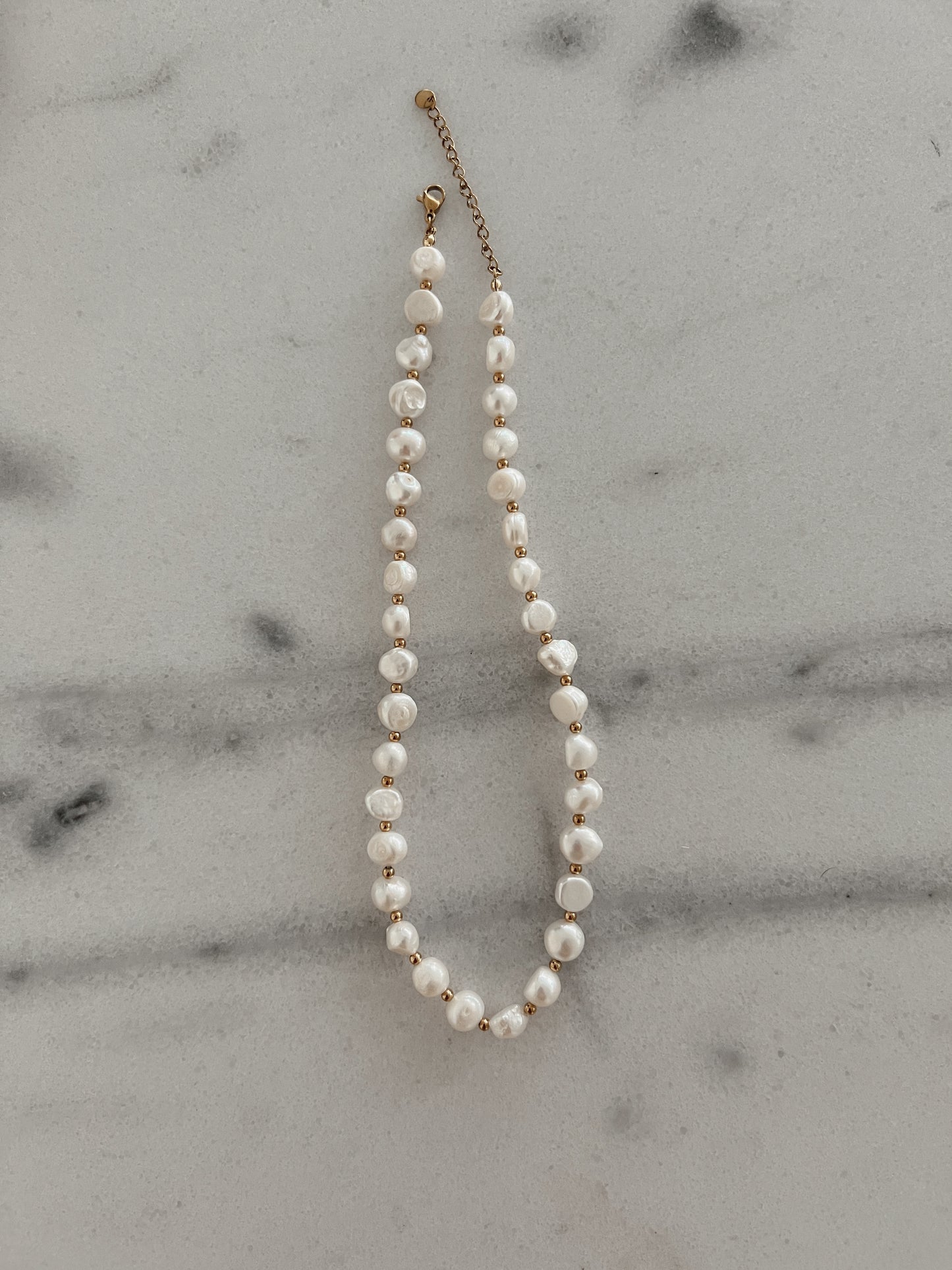 GLAM PEARL NECKLACE