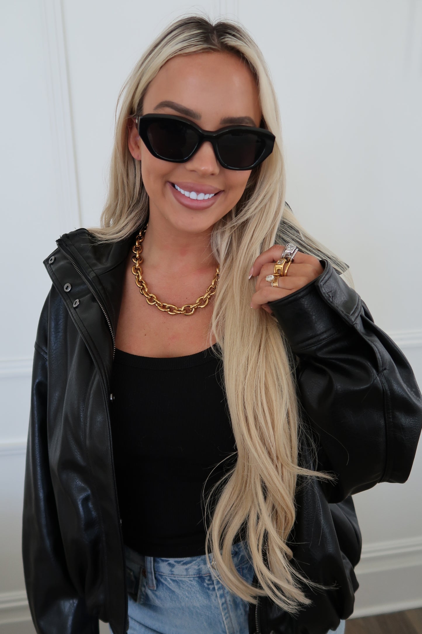 LIV NECKLACE