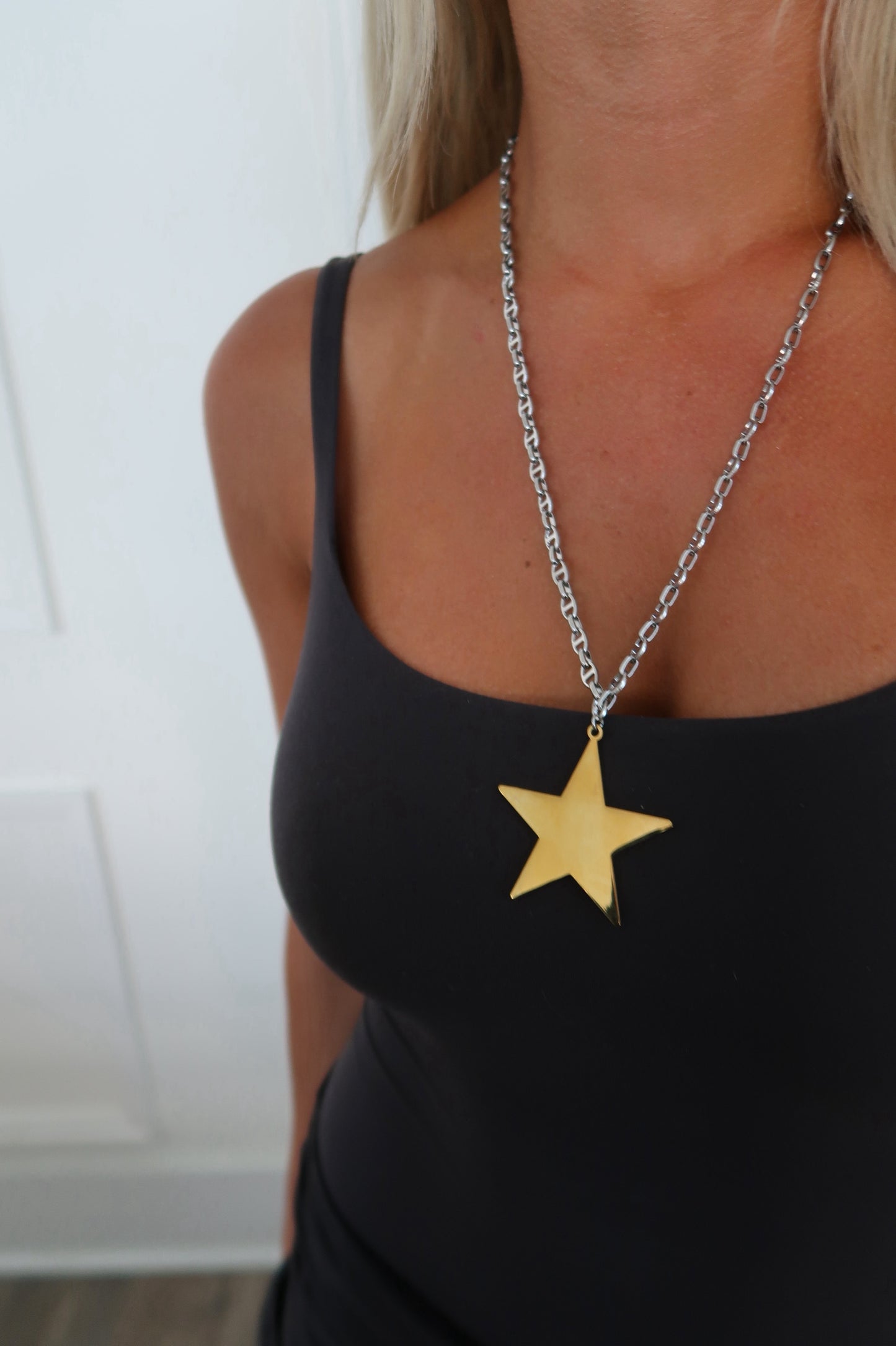 XL STAR NECKLACE